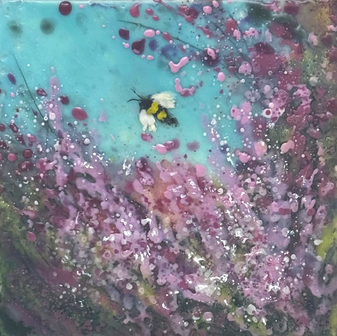 Buzz Among the Lilacs